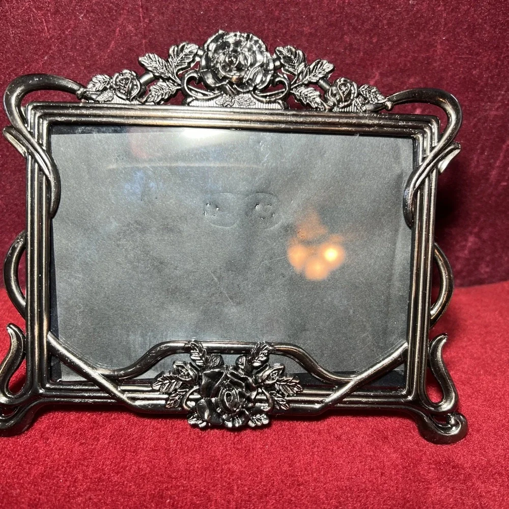 Vintage Ornate Photo Frame metal Art Nouveau Floral Vine‎ 3.5